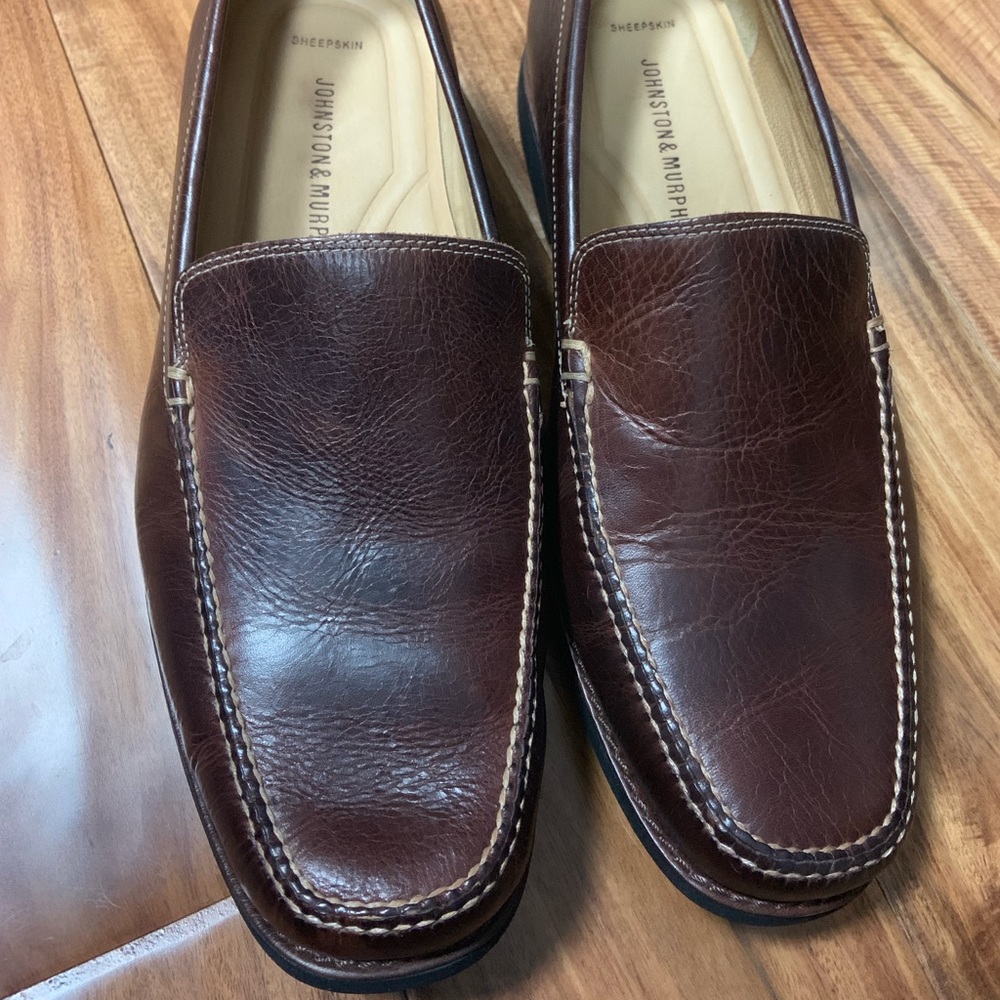 Brand new brown leather loafers!